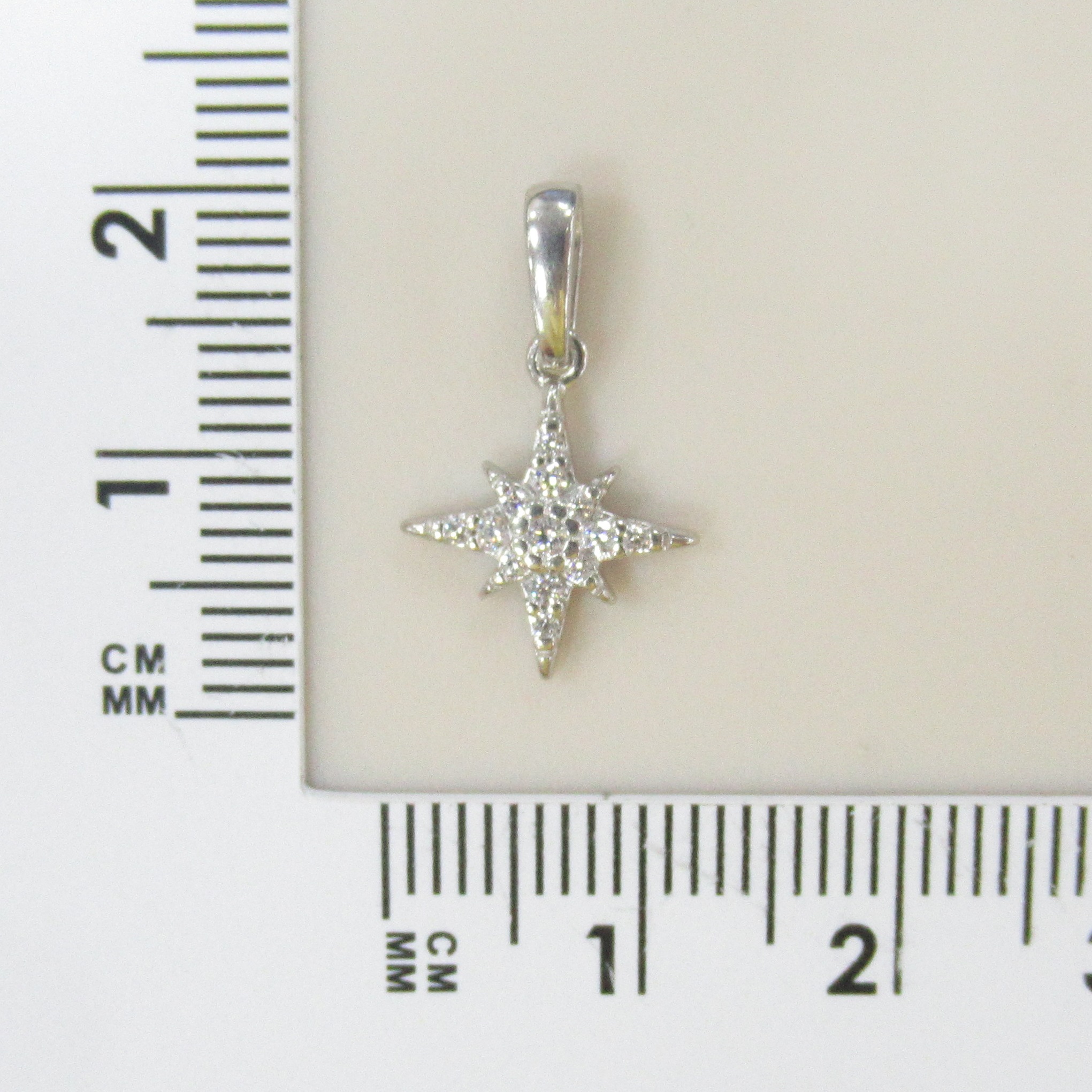 Серебряная подвеска 925 пробы; вставки 13 Фианит бесцв.;